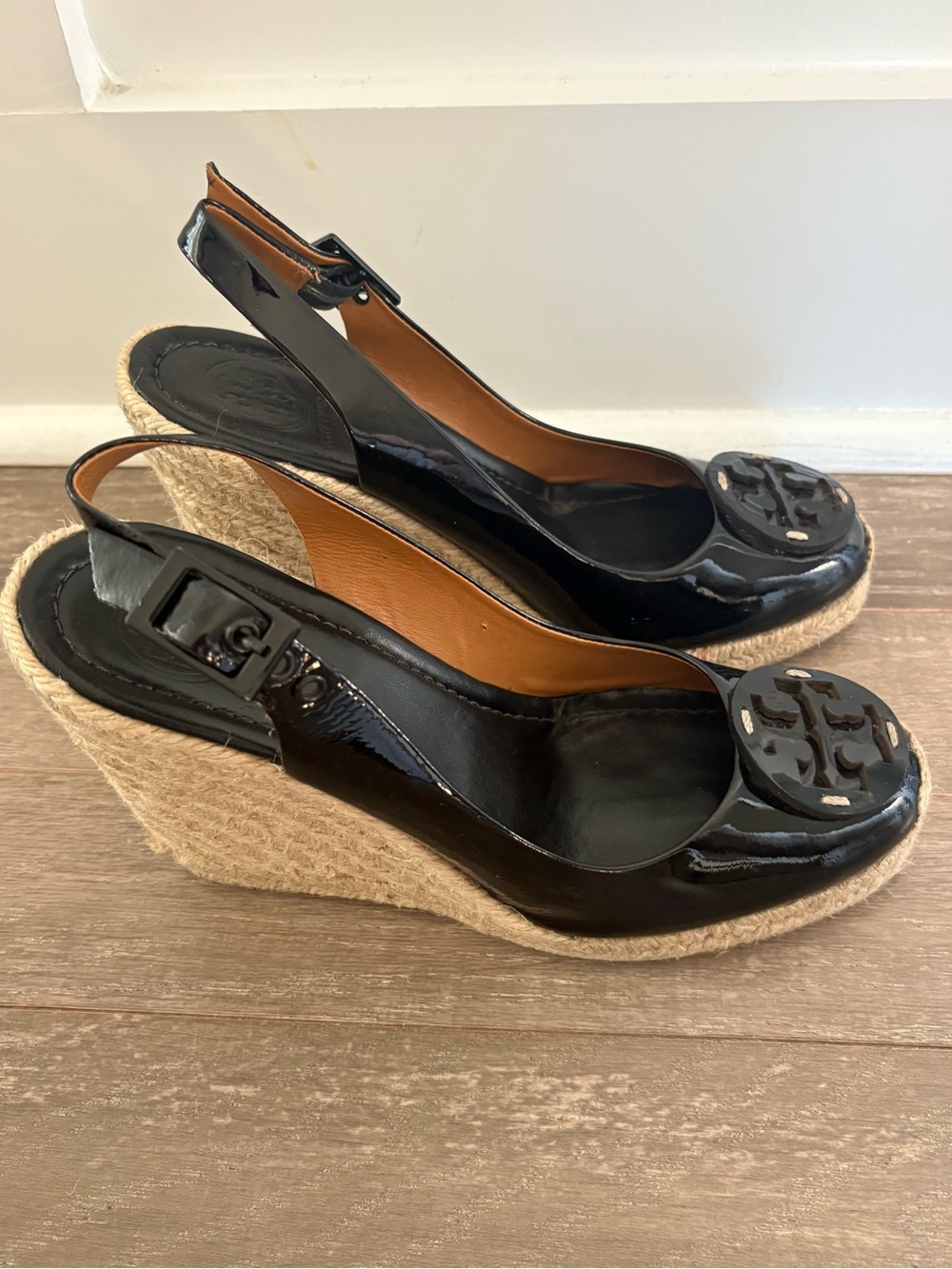 Tory Burch Black Patent Espadrille Wedge Slingbacks - Picture 2 of 8